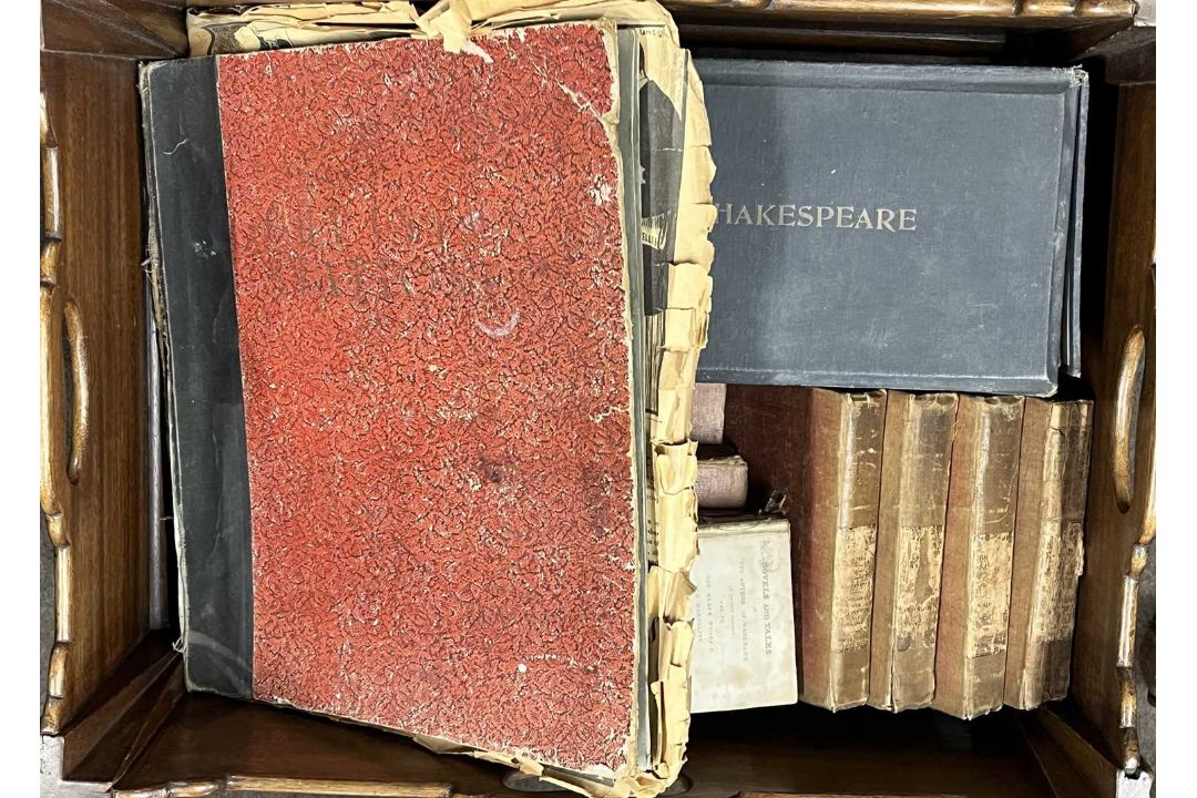 A 19th Century mahogany book trough of rectangular form with carry handles to each side, 51cm wide - Image 3 of 8