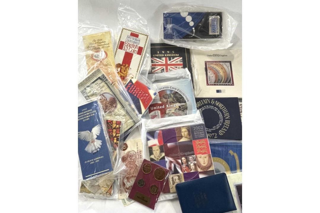 UK Coinage: Royal Mint Proof Sets, Comm Crowns, Uncirculated Coinage - Image 2 of 6