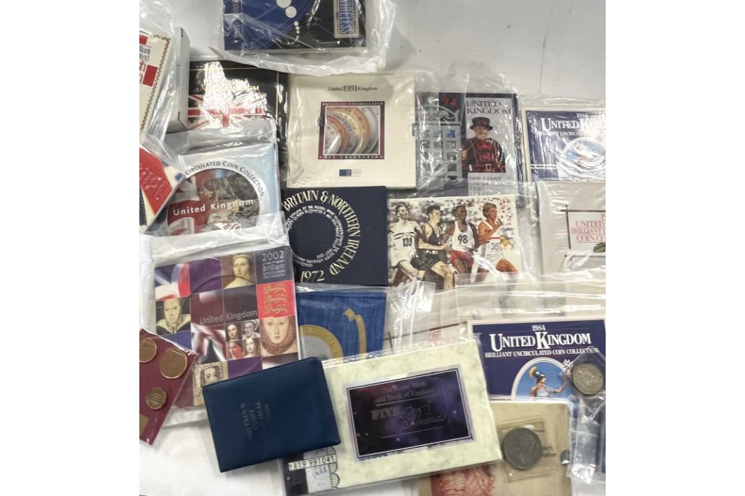 UK Coinage: Royal Mint Proof Sets, Comm Crowns, Uncirculated Coinage - Image 3 of 6
