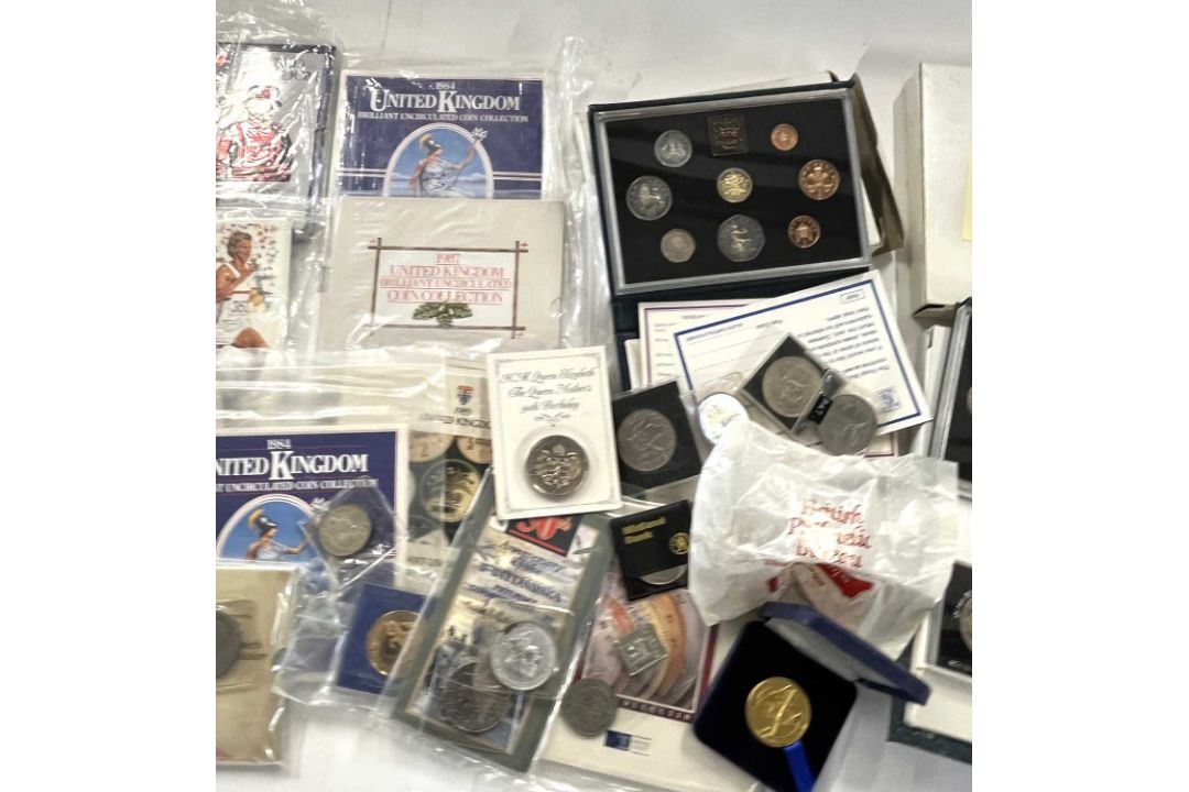 UK Coinage: Royal Mint Proof Sets, Comm Crowns, Uncirculated Coinage - Image 5 of 6