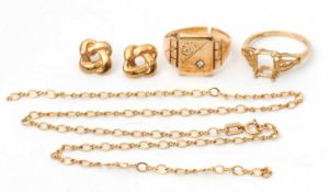 A mixed lot: to include a 9ct and white stone highlight ring, hallmarked Birmingham 1976, (band
