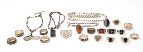 A quantity of silver and white metal jewellery: to include gemset and plain rings; a curblink