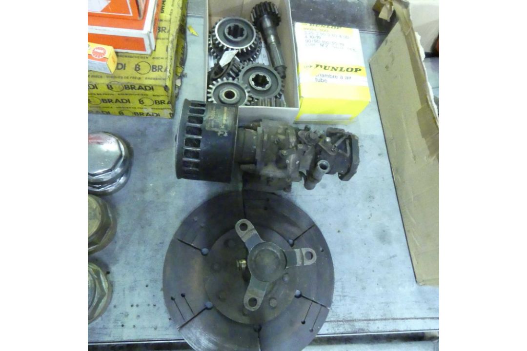 Sundry car parts to include a Lucas B90 alternator, gearbox components, inner tube, spark plugs etc - Image 1 of 2