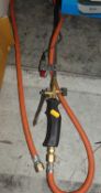 A professional hand operated heat gardening tool