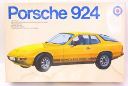 ENTEX (USA issue kits) 1.16 scale, 9048 1975 Porsche 924 Sports inc Road/Race ‘Martini’ #101
