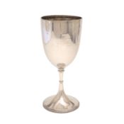 AN EDWARDIAN SILVER TROPHY CUP, MILITARY INTEREST, 2ND GLOUCESTERSHIRE REGIMENT.