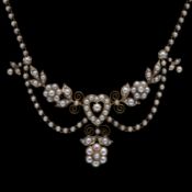 A LATE VICTORIAN/EDWARDIAN PEARL NECKLACE.