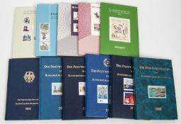 BRD 1990-2000. Postwertzeichen 11 Jahrgänge, komplett postfrisch.