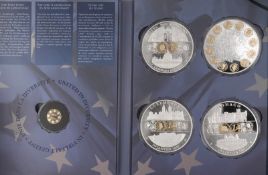 Gigant - Medaillen - Set incl. Goldprägung 585, "10 Jahre Euro". 4 Gigant Medaillen, versilbert,