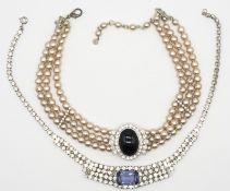 2 ausgefallene Colliers.
