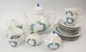Kaffeeservice Rosenthal "Romanze - Blue Flower" 1960er Jahre. Bestehend aus Kaffeekanne, 6 Tassen