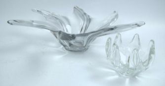 2 Kristallglas Schalen, Designer Vannes France. Verschiedene Modelle.