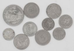 BRD, Lot Münzen, dazu 50 Reichspfennig 1935, Polen 1968 10 Zloty, Spanien 1990 200 Pesetas und