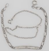 Zwei Silber - Armbänder, Silber 925, 1 x mit Gravur. Längen: ca. 18,5 cm und ca. 20 cm.