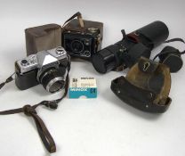 Lot Fotografika aus Auflösung, dabei Kova Kamera, Agfa Synchro Box, etc. Nicht auf Funktion