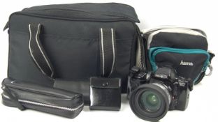 Lot Kameras aus Auflösung, dabei Minolta Dynax SPxi, Canon Prima BF Twin und Zubehör. Funktion nicht