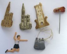 Lot Militaria, dabei Abzeichen des Kriegswinterhilfswerks.
