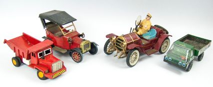 Lot altes Blechspielzeug, dabei u.a. Modern Toys, russ. Blech - LKW etc. Länge: bis ca. 32 cm.