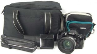 Lot Kameras aus Auflösung, dabei Minolta Dynax SPxi, Canon Prima BF Twin und Zubehör. Funktion nicht