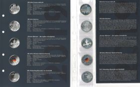 Sammleralbum von der Firma Leuchtturm mit 20-Euro-Umlauf-Gedenkmünzen, insgesamt 36 Stück, Silber.