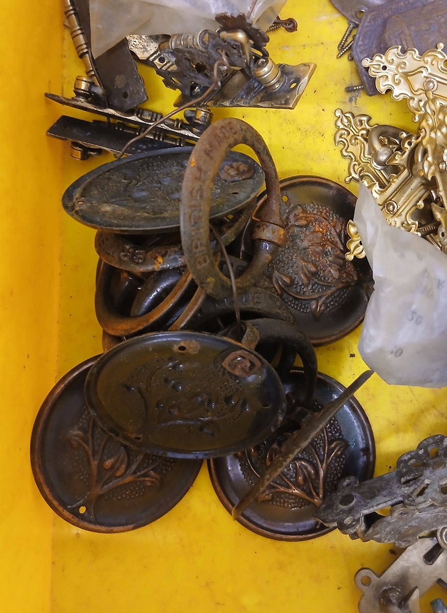 Collection of vintage door furniture - Image 2 of 2