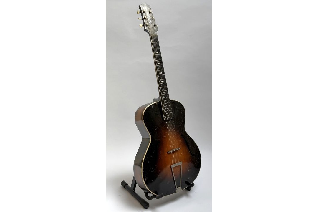 1930s RADIOTONE ARCHTOP ACOUSTIC GUITAR – MID‑1930s MODEL WITH CARVED ...