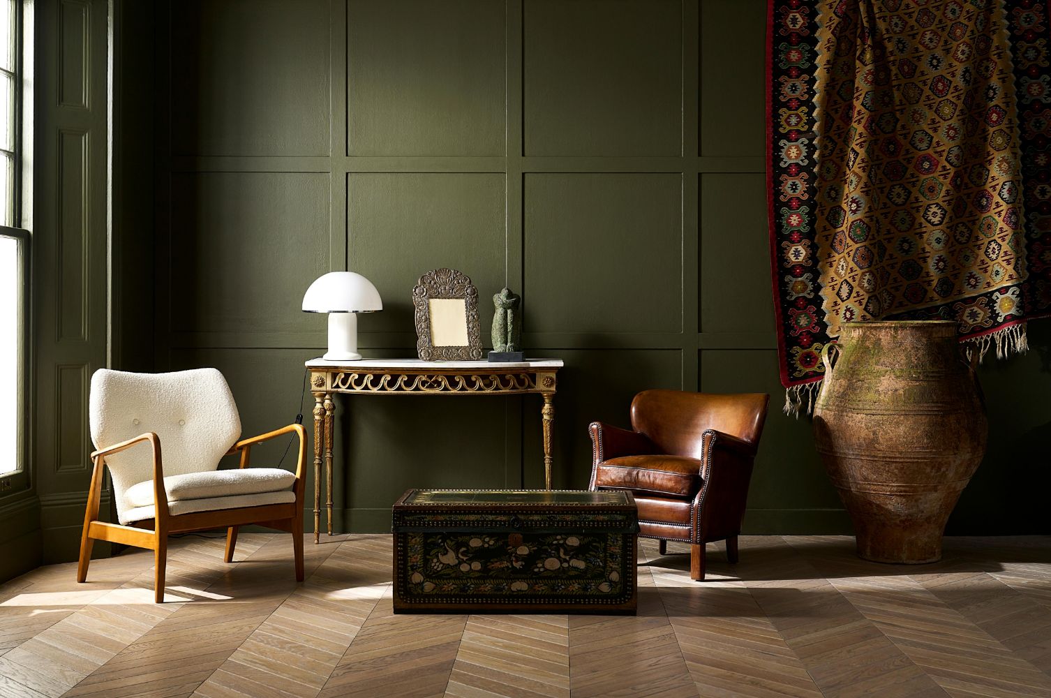 Fine Interiors Auction - Furniture, Paintings and Prints, Objets d'Art, Lighting, & Rugs