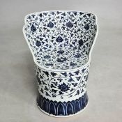 SELECTED BY PAOLO MOSCHINO CERAMIC SEAT.