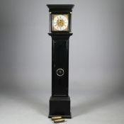 AN EARLY 18TH CENTURY EBONISED EIGHT DAY LONGCASE CLOCK.