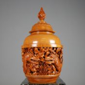 CHINESE URN WITH COVER.