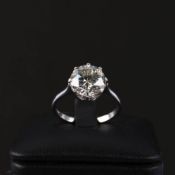 A PLATINUM AND 18CT WHITE GOLD DIAMOND SOLITAIRE RING.