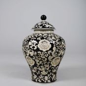 LIDDED URN.