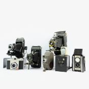 COLLECTION OF VINTAGE FOLDING, BOX & TLR CAMERAS WITH LIGHT METER, KODAK / ZEISS IKON.