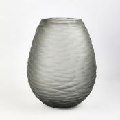 A MURANO VETRO ARTISTICO FROSTED GLASS VASE.