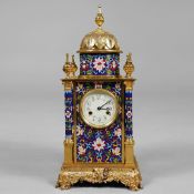 FRENCH STYLE MANTEL CLOCK.