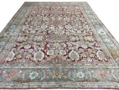 ANTIQUE PERSIAN MAHAL CARPET.