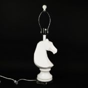 KNIGHT CHESS PIECE FORM TABLE LAMP.