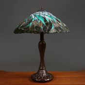 TIFFANY STYLE TABLE LAMP.