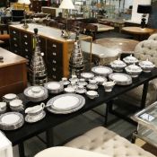 A MINTONS 'INFANTA' DINNER SERVICE.