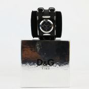A DOLCE AND GABBANA WRISTWATCH.