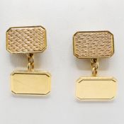A PAIR OF ASPREY 18CT GOLD CUFFLINKS.