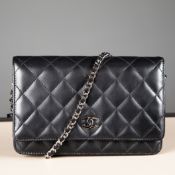 CHANEL WALLET ON CHAIN
