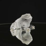 A LALIQUE GLASS GREGOIRE TOAD.