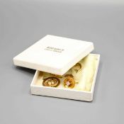 A COLLECTION OF GOLD PENDANTS AND EARRING. (6).