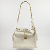 CHANEL 25 WHITE QUILTED CAVIAR MEDIUM HOBO HANDBAG