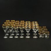 SET OF 24 1980s ITALIAN CRISTALLERIA FRATELLI FUMO DRINKING GLASSES WITH 24CT GOLD TRIMMED DECORATIO