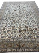 FINE PERSIAN KASHAN CARPET.