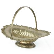 A SILVER SWING HANDLE BREAD BASKET.