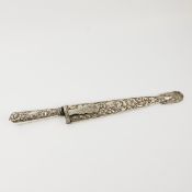 AN ARGENTINIAN SILVER DAGGER AND SCABBARD.