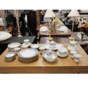 A NORITAKE 'SCHEHERAZADE' TEA AND DINNER SERVICE.